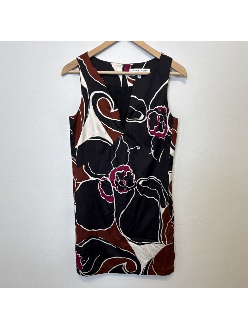 Trina Turk Floral Sheath Dress V-Neck Sleeveless Knee, Women’s 6 Black Pink